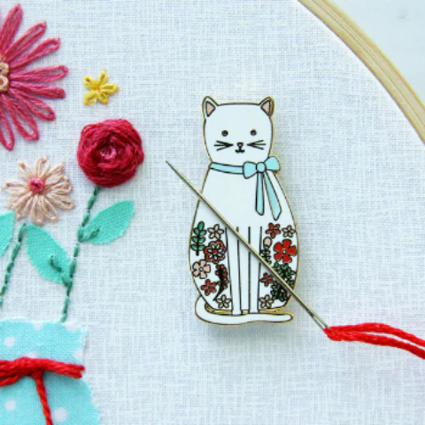 Cat Needle Minder