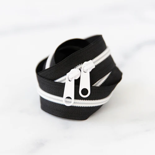 30" Zipper Black & White