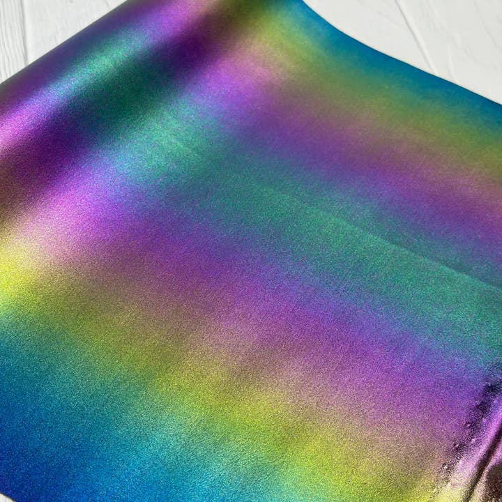 Prismatic Smooth Vinyl
