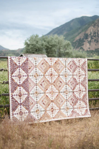 [KT-16740] Evening on the Prairie Laura's Log Cabin Quilt Kit