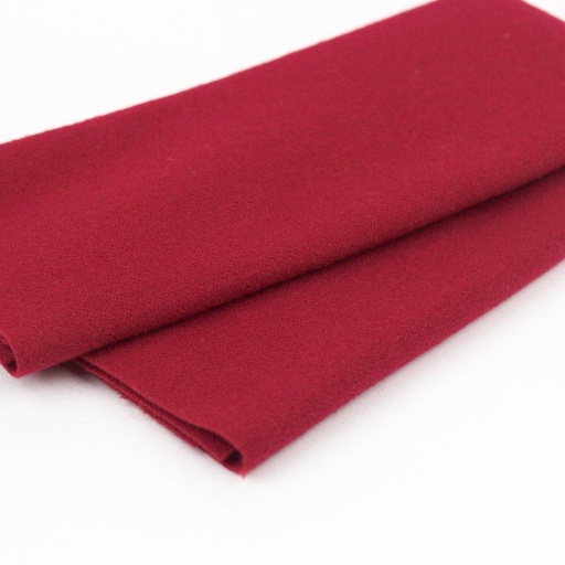 [LN42] Wool Cuts Holly Berry LN42
